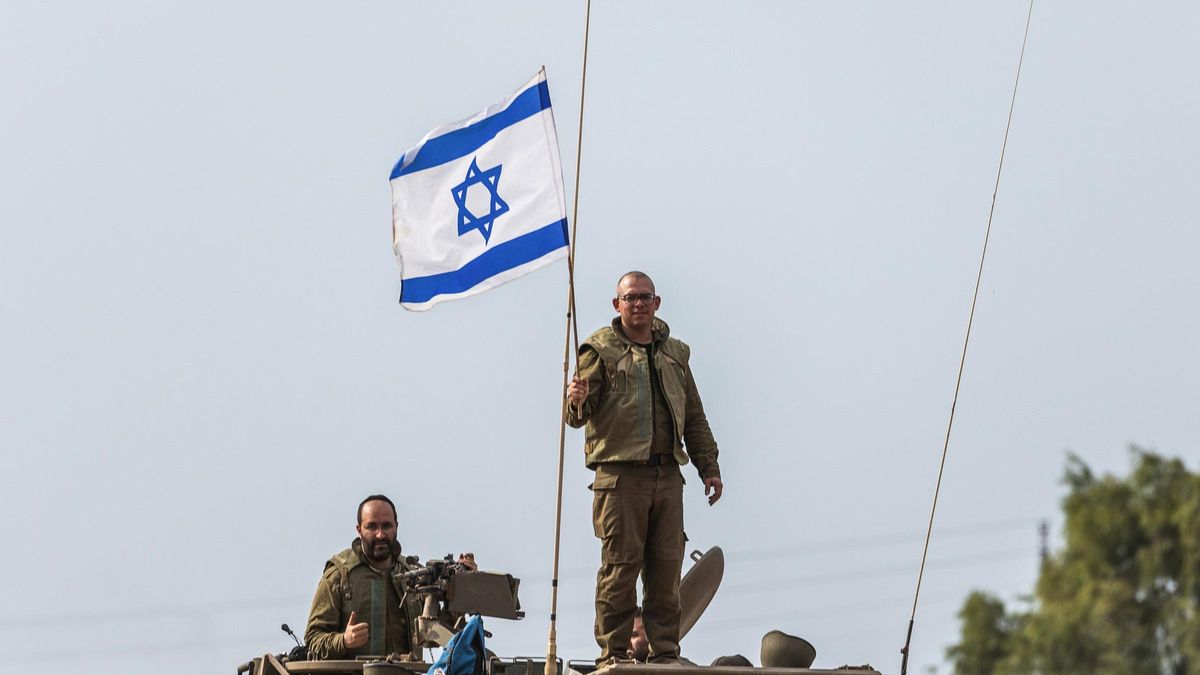 «Los asesinos no son bienvenidos»: Polémica en Italia por el veraneo de soldados israelíes en complejos turísticos de Cerdeña