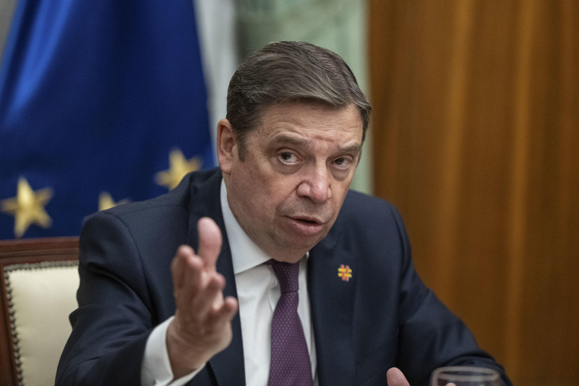 Luis Planas, dispuesto a negociar una solución con China tras los aranceles al porcino