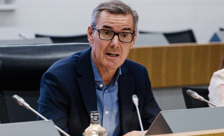 La CNMV recuerda a BBVA la fecha límite para lanzar una segunda OPA sobre Banco Sabadell