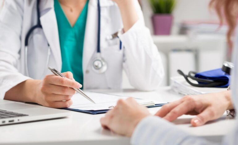 médicos de un hospital de Florencia llenaban sus listas de espera de citas falsas para trabajar menos