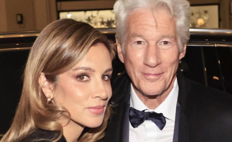 las cuatro incógnitas sobre la mudanza de Richard Gere y Alejandra Silva a EEUU