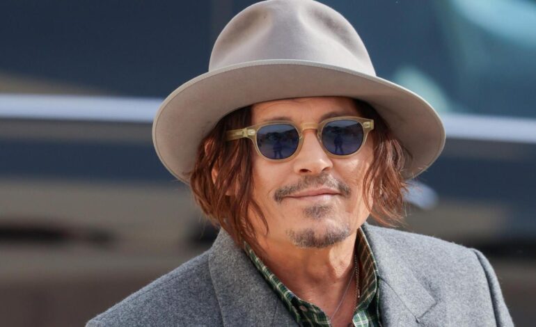 Johnny Depp dona 65.000 euros a un centro musical de Valencia, afectado por la dana