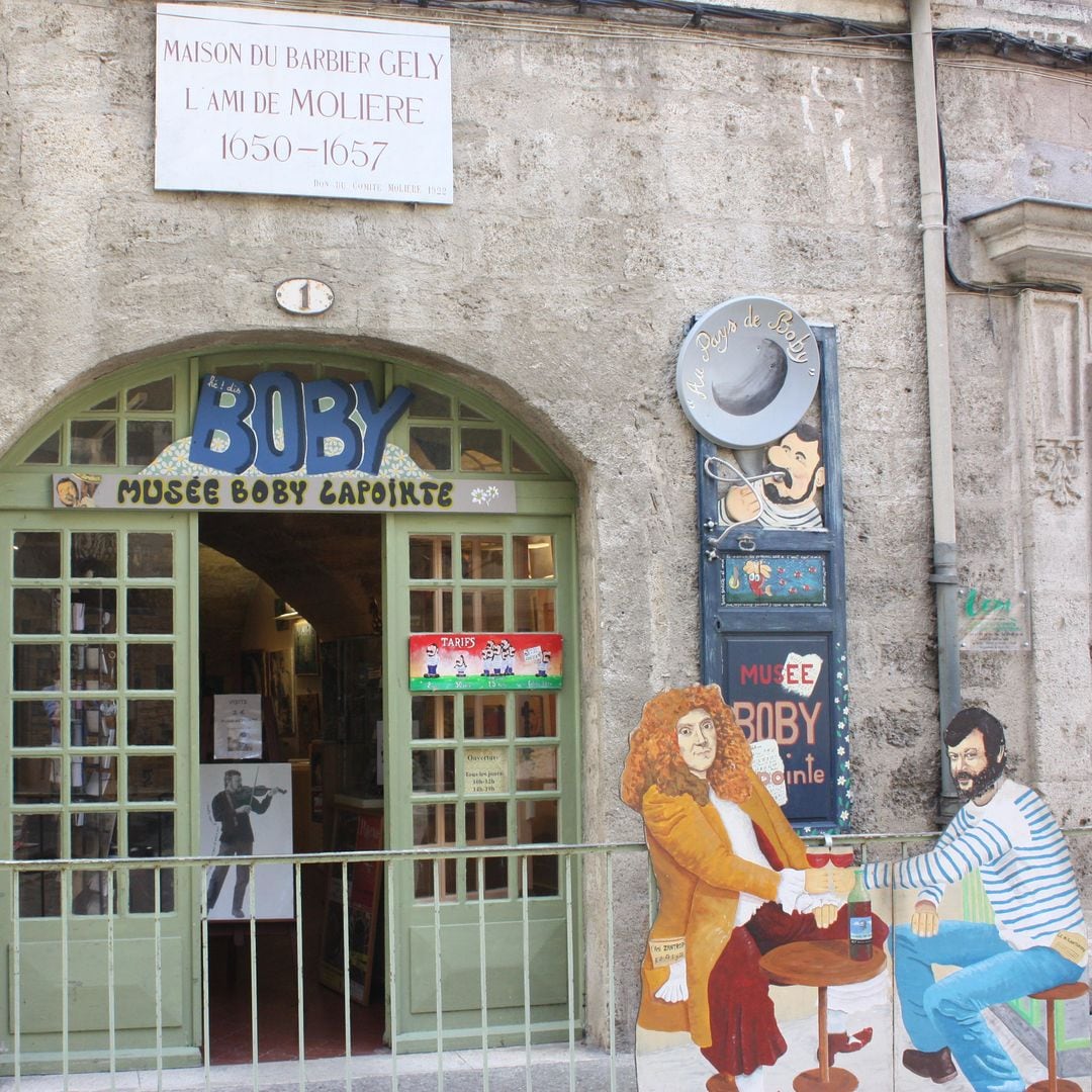 Recorte de Molière y Boby Lapointe lugar Gambetta, Pézenas