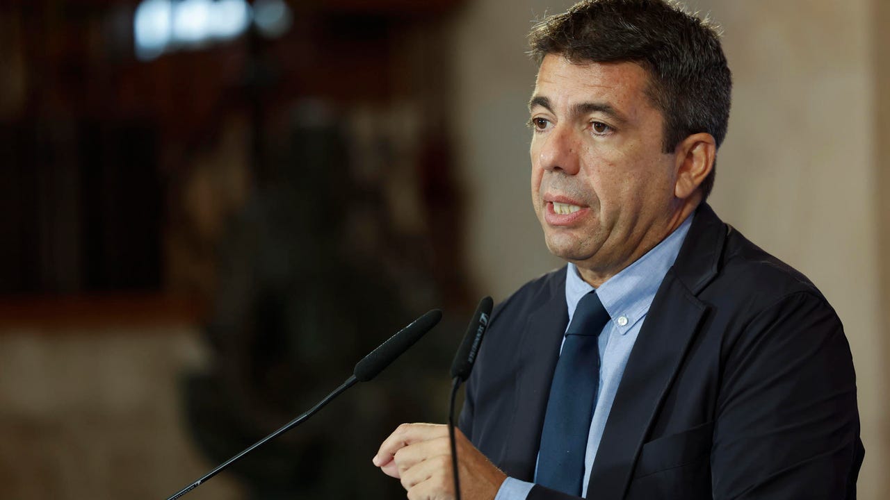 A dos días del aniversario de la DANA, Mazón evita la pregunta clave mientras un sondeo hunde su valoración