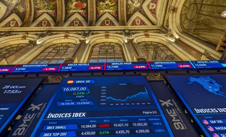 El Ibex consolida los 16.000 puntos