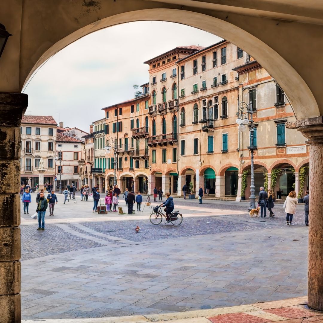 Plaza de la Libertad en Bassano del Grappa, Italia