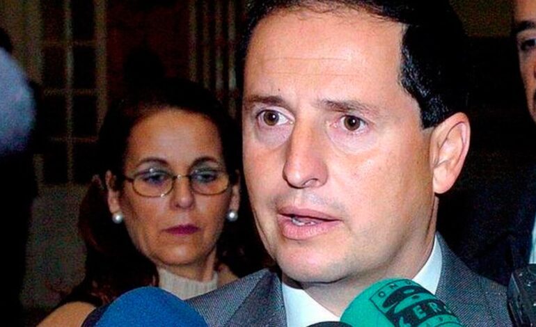 Detenido en Barajas el exedil marbellí Carlos Fernández, huido de la Justicia por el caso Malaya hace casi 20 años