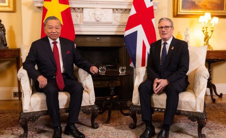 Starmer alcanza un acuerdo con Vietnam para la deportación de migrantes irregulares: «Serás devuelto rápidamente»