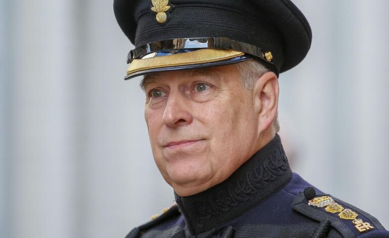 Carlos III inicia un proceso formal para retirar los títulos al príncipe Andrés