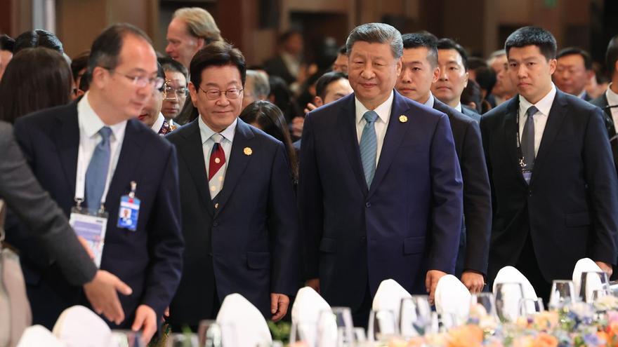 La ausencia de Trump en la cumbre de la APEC deja vía libre a Xi para reivindicar a China como socio fiable frente a EEUU