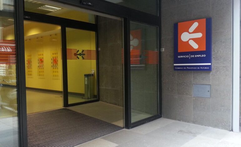 Asturies rexistra la mayor cayida d’ocupación ente les autonomíes nun momentu nel qu’España algama’l so récord d’empléu