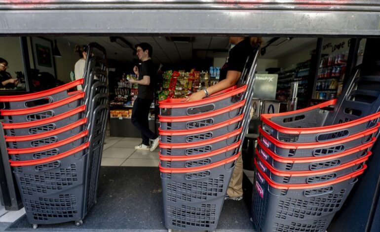 Los supermercados exigen ser considerados sector estratégico, tras perder 53 millones en el apagón de abril