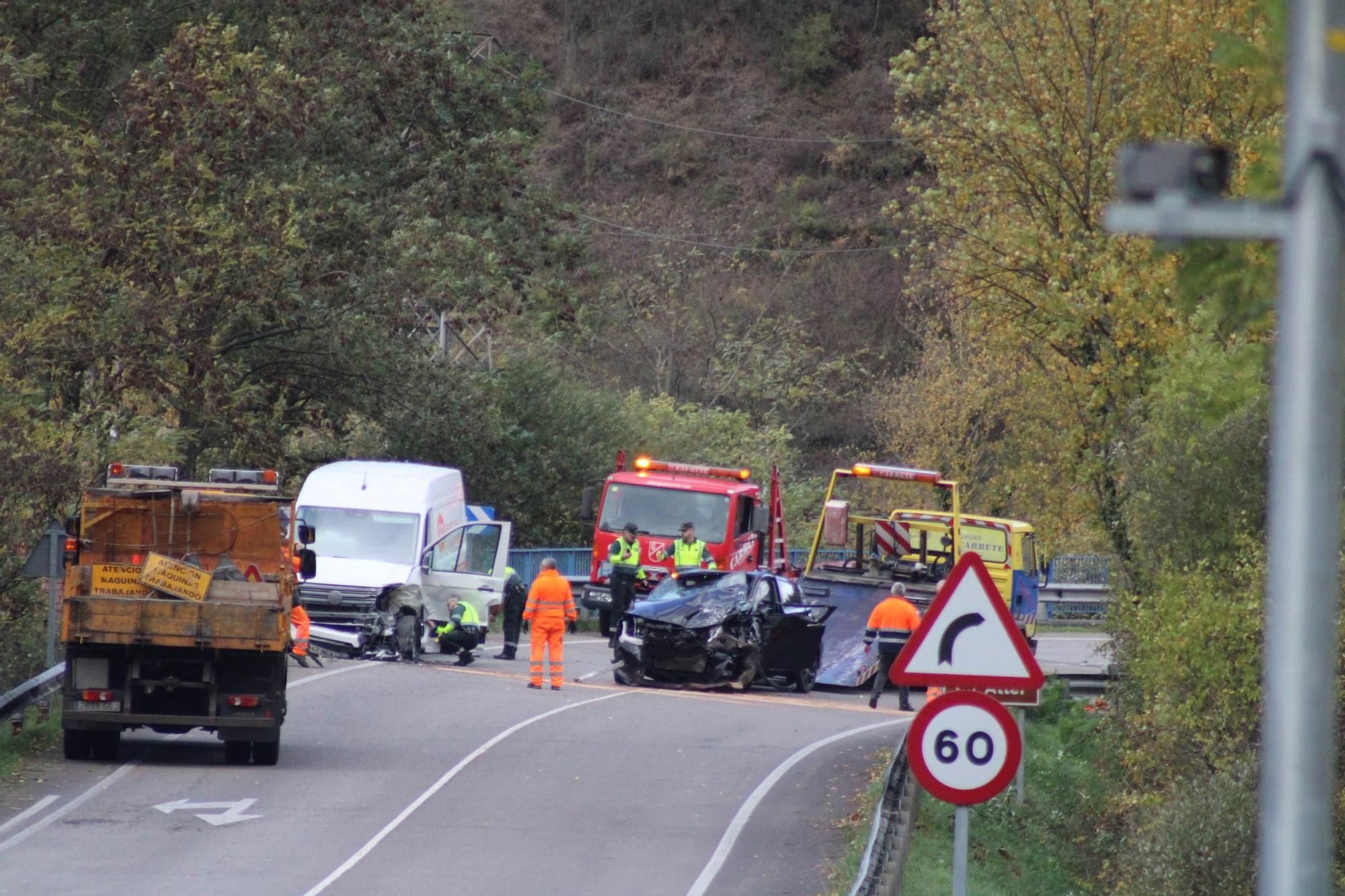 Un hombre de 60 años gravemente herido en un accidente en el corredor de Aller