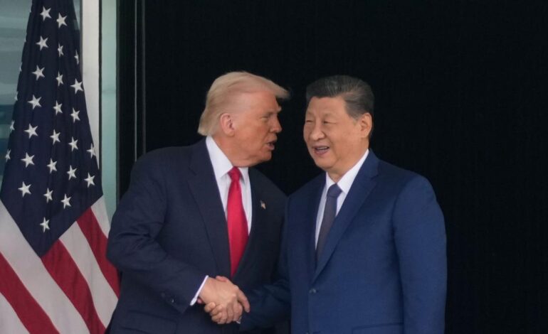 Inteligencia artificial libre, abierta y gratis: la última frontera de la guerra tecnológica en la que China ya desbanca a Estados Unidos