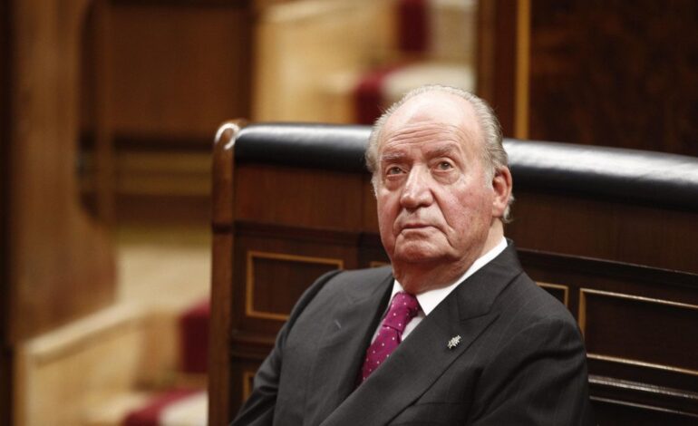 REY JUAN CARLOS | Las principales frases del rey emérito Juan Carlos I a ‘Le Figaró’: «Preferí darle el Toisón de Oro a Nicolás Sarkozy»