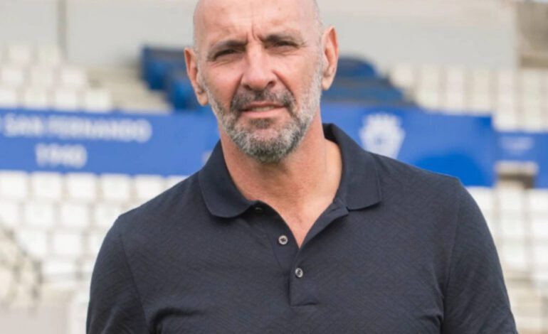 Por plantilla, debe estar más cerca de mirar al séptimo o el sexto que de mirar para abajo