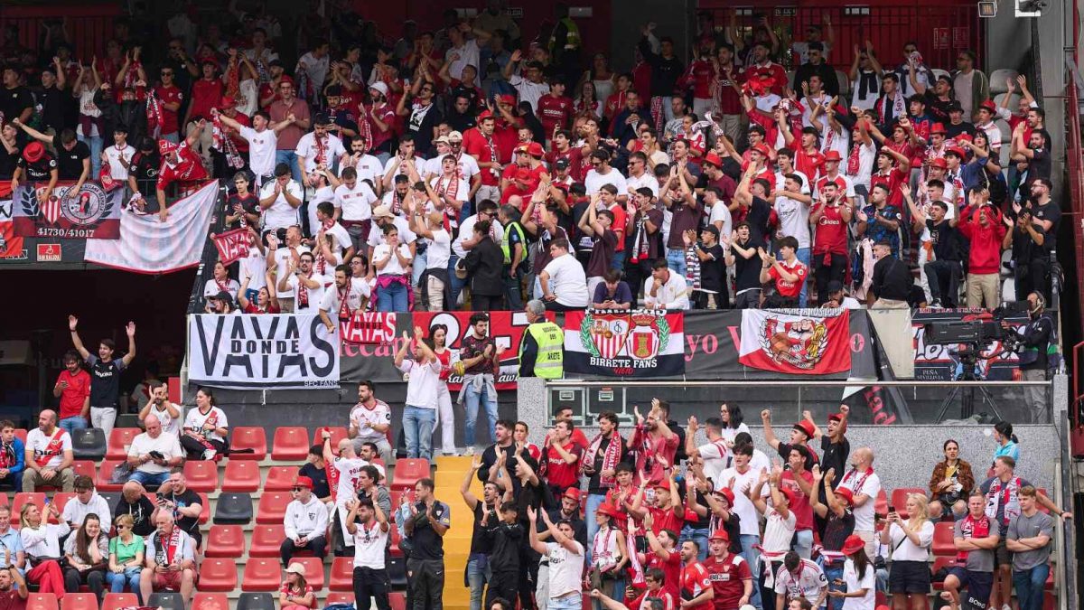 LaLiga denuncia insultos contra España, Joan García y Simeone