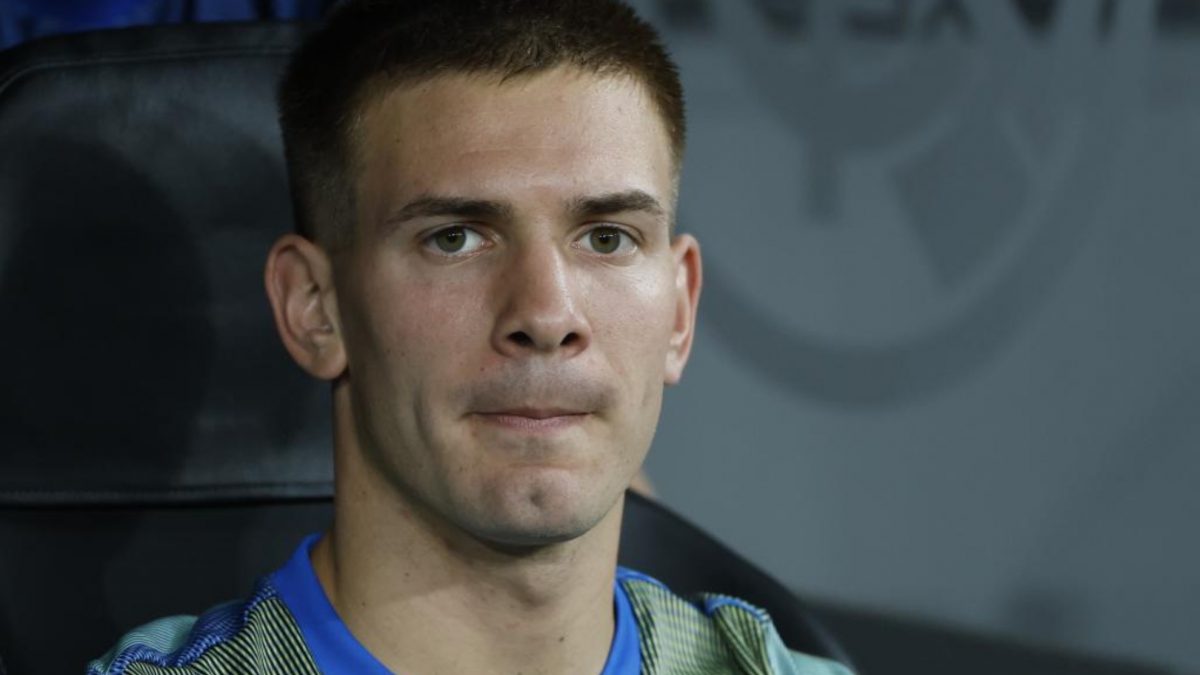 Mastantuono, de extremo a extremo