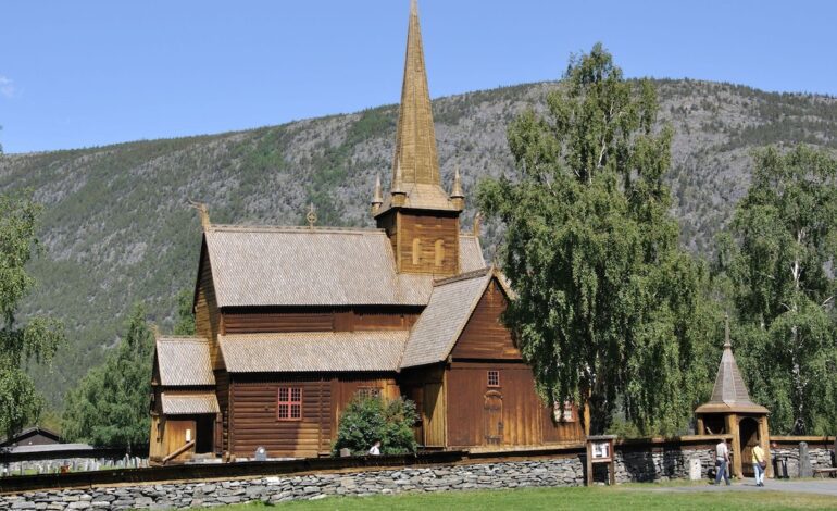Así es el tren de Dovre, la línea de ferrocarril que recorre los paisajes más bellos y espectaculares de Noruega