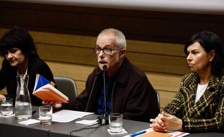 Eduardo Galguero presenta sus poemas eróticos en Gesto