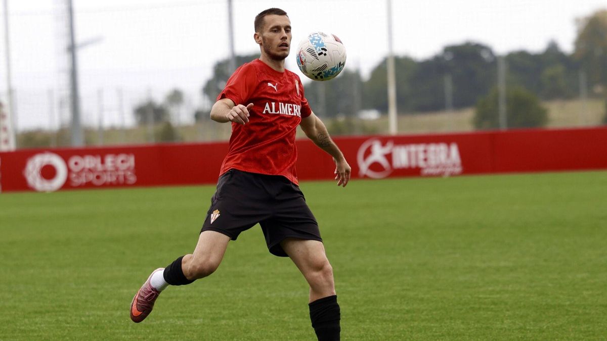 El Sporting recurre la roja a Dubasin