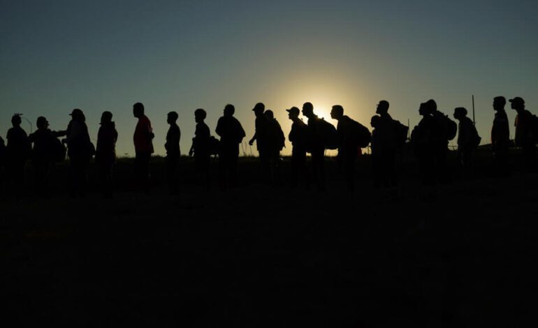 Trump limita la admisión de refugiados a su nivel más bajo en la historia de EE. UU.