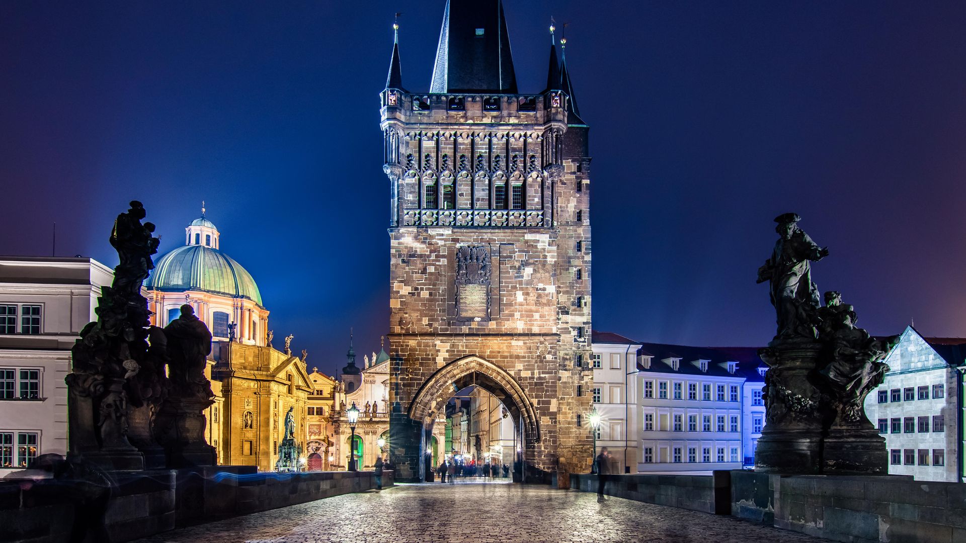 Así celebran Halloween las ciudades más increíbles del mundo (y querrás ir a todas)