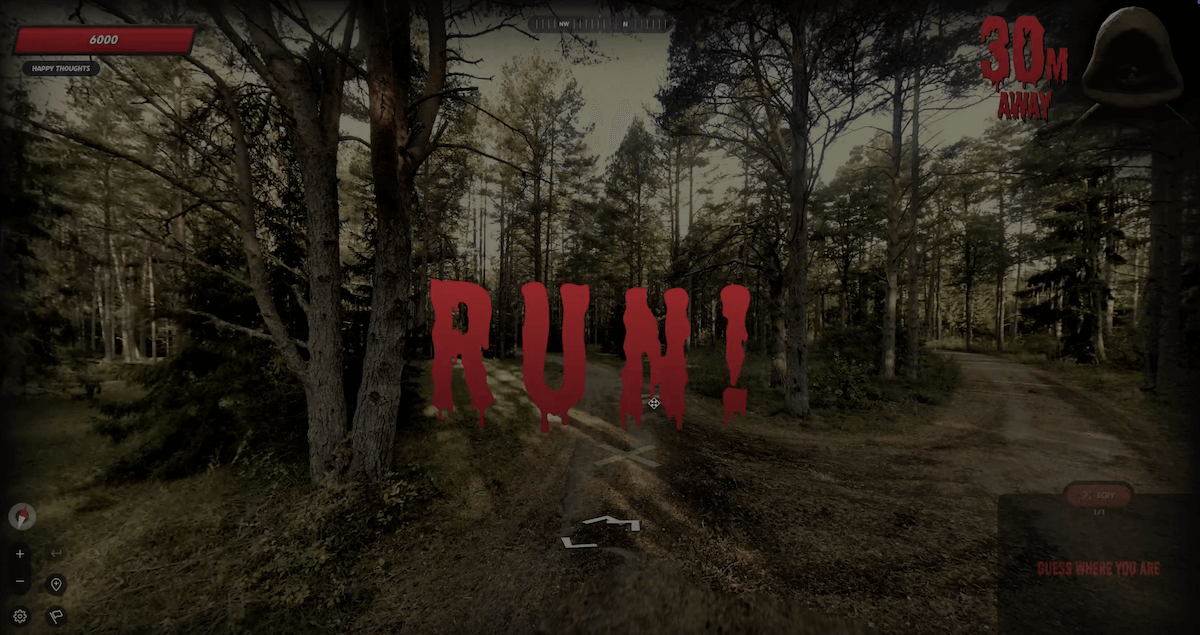 Espeluznante paisaje de Guessr en el bosque con sepia y filtro post-apocalíptico