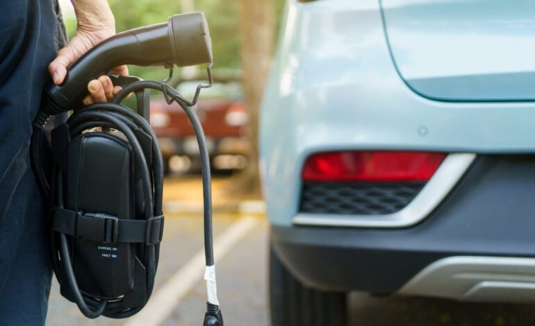 El estudio que cuestiona seriamente el fenómeno de los híbridos enchufables