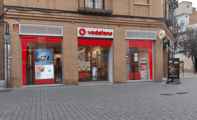 Vodafone se desmelena y comienza a regalar premios a diario con Apple Watch y PlayStation 5