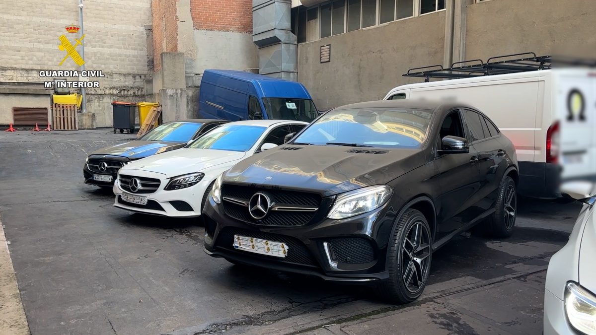 Desmantelada una red dedicada al robo y falsificación de coches de alta gama