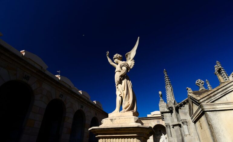 Necroturismo: por qué visitar un cementerio más allá del Día de Todos los Santos | El Viajero