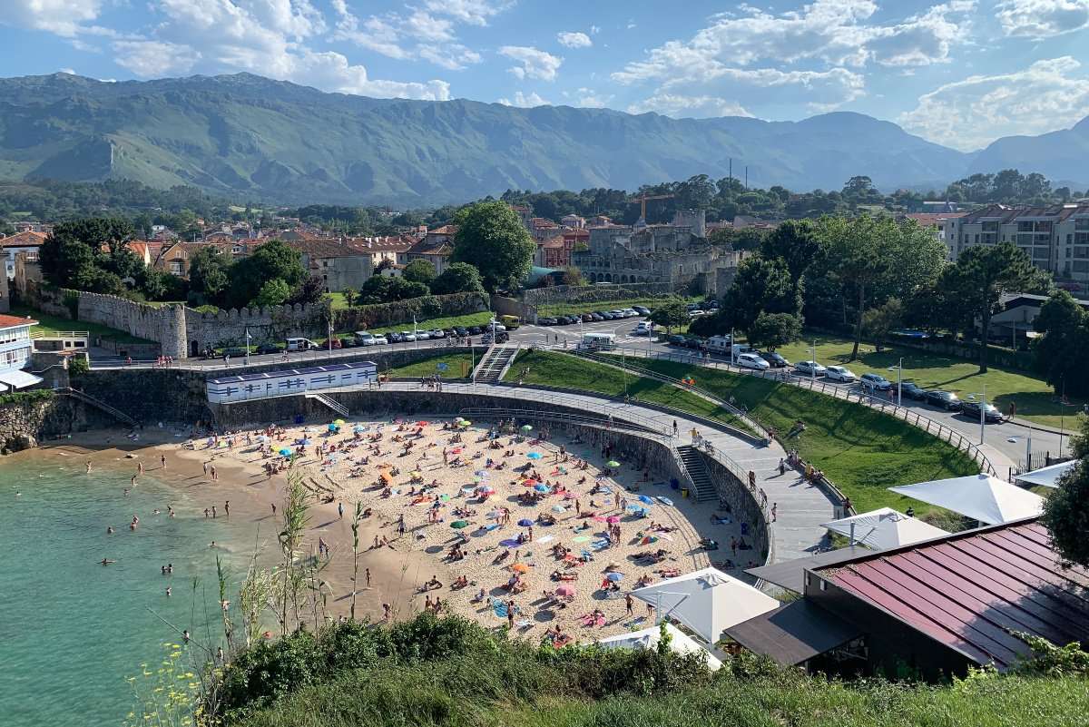 Llanes