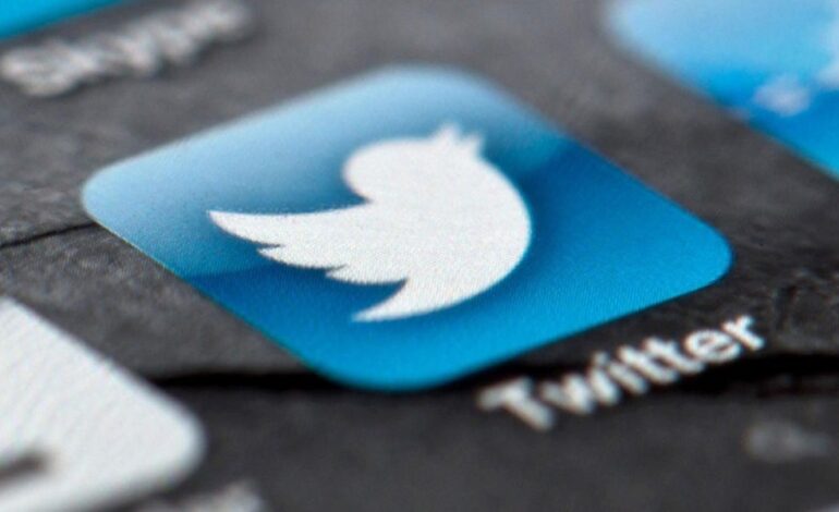 Elon Musk da un paso más para acabar con Twitter