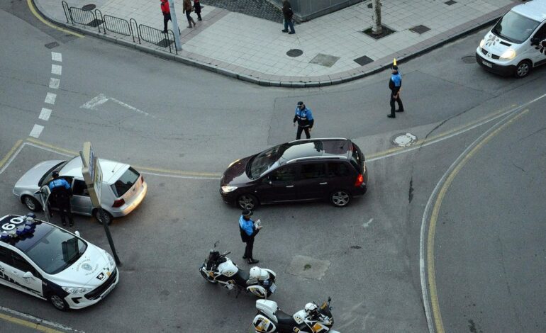 SEGURIDAD CIUDADANA | Mieres quiere seguir siendo uno de los concejos más seguros de España: cámaras en las entradas de la ciudad y más medios para la Policía Local, con pistolas taser