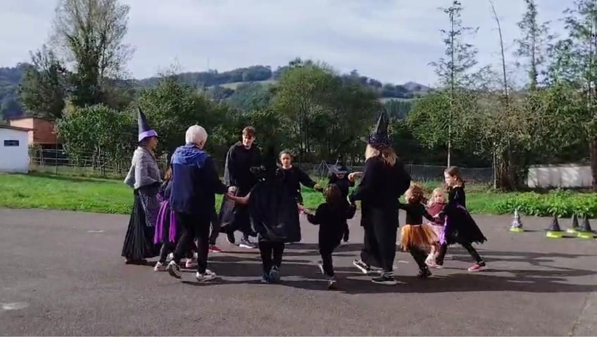 Él "Bruxiamagüestu" de La Mata, en imágenes