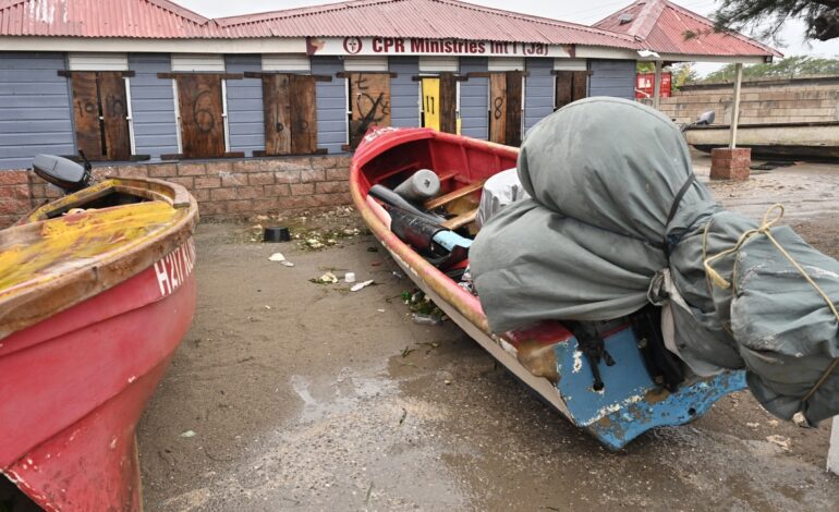 Tres muertos y 13 heridos por el impacto del huracán ‘Melissa’ en Jamaica