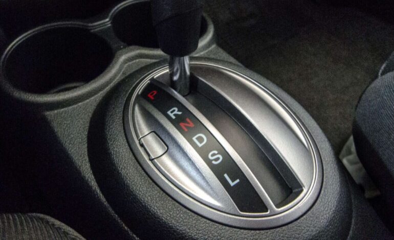 ¿qué significa la letra L en la palanca de un cambio automático?