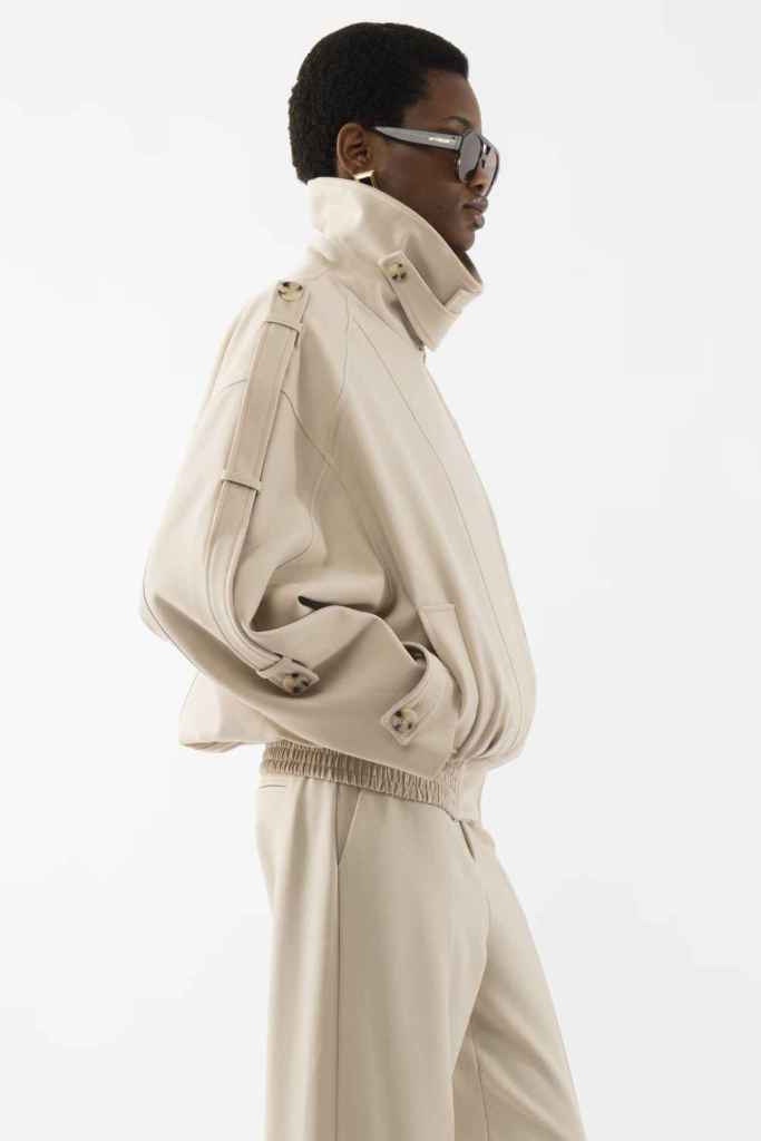 chaqueta Arakii con cuello alto