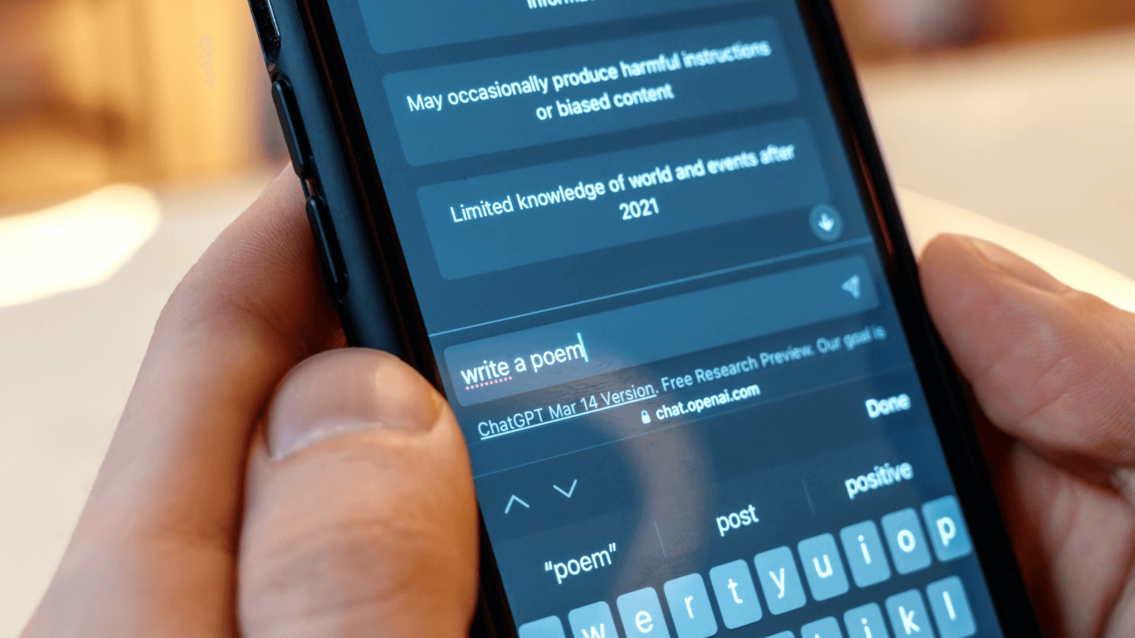 Imagen ChatGPT en el teléfono inteligente