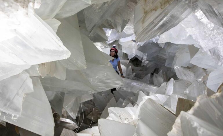 GEODA GIGANTE | Así es la mayor cueva forrada de cristales del mundo, ubicada en España