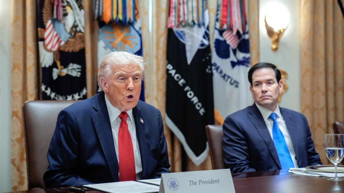 Trump dice que «le encantaría» optar a un tercer mandato pero respalda fórmula Vance-Rubio