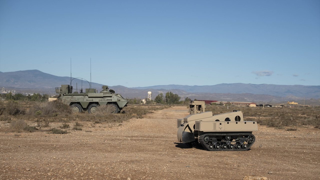 Un muerto y un herido grave en una explosión en la base militar de La Legión en Viator, Almería