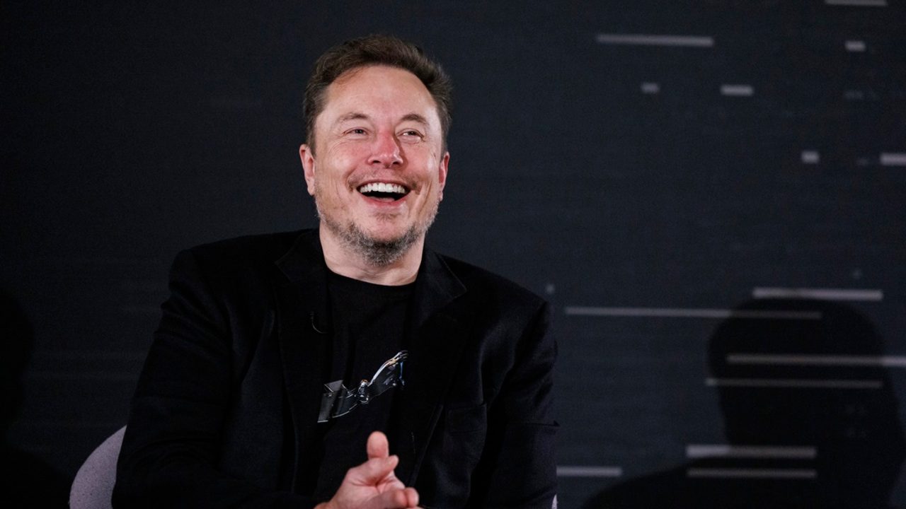 Elon Musk lanza ‘Grokipedia’, su propia enciclopedia digital para luchar contra la «extrema izquierda»