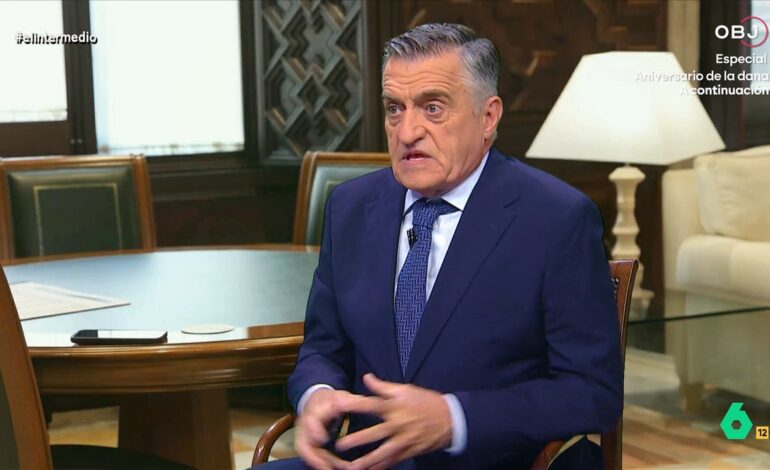 Es más difícil comunicarse con usted aquí que cuando estaba en El Ventorro