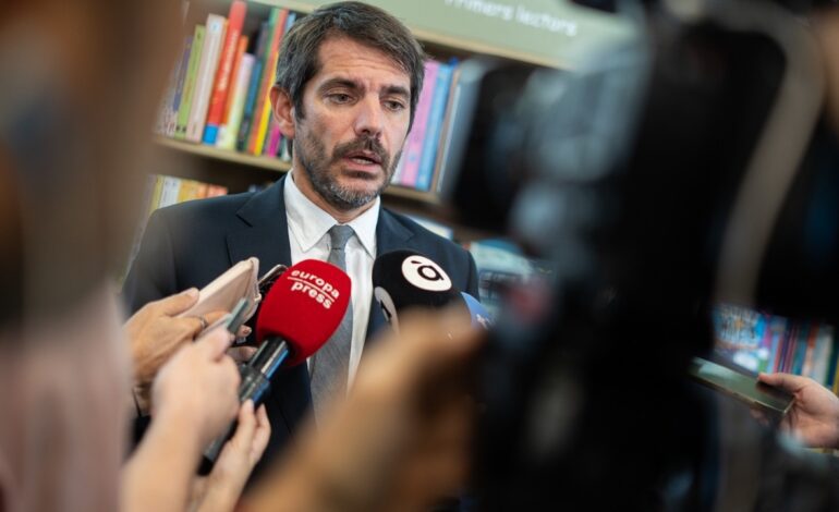 El Gobierno abre el procedimiento para ilegalizar la Fundación Franco