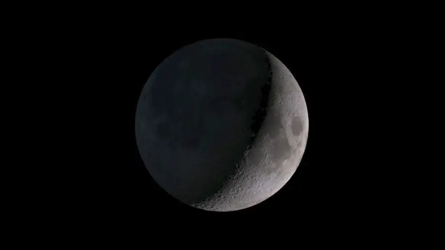 Fase lunar del lunes 27 de octubre de 2025: luna nueva visible o luna creciente cóncava