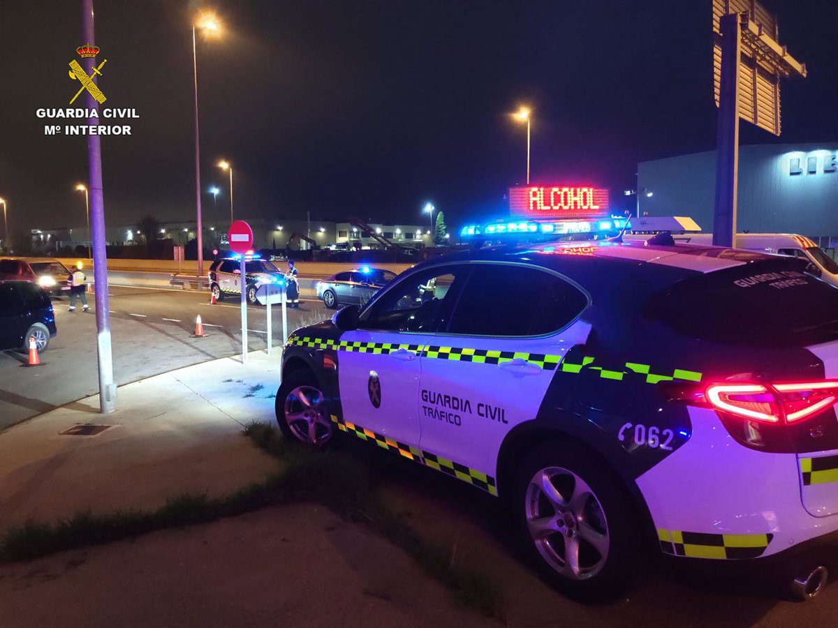 Investigan en Guadalajara a un conductor profesional que septuplicaba la tasa de alcohol permitida en la A-2