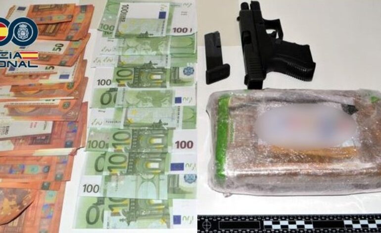 Detenidos tres hombres e intervenidos 1,2 kilos de cocaína tras un altercado en un parking de Mislata