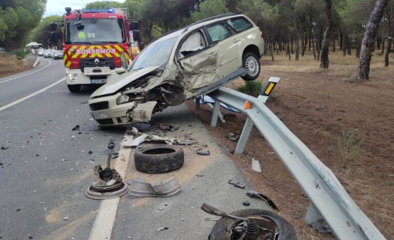 Dos personas evacuadas al hospital en una colisión frontolateral en Aljaraque (Huelva)